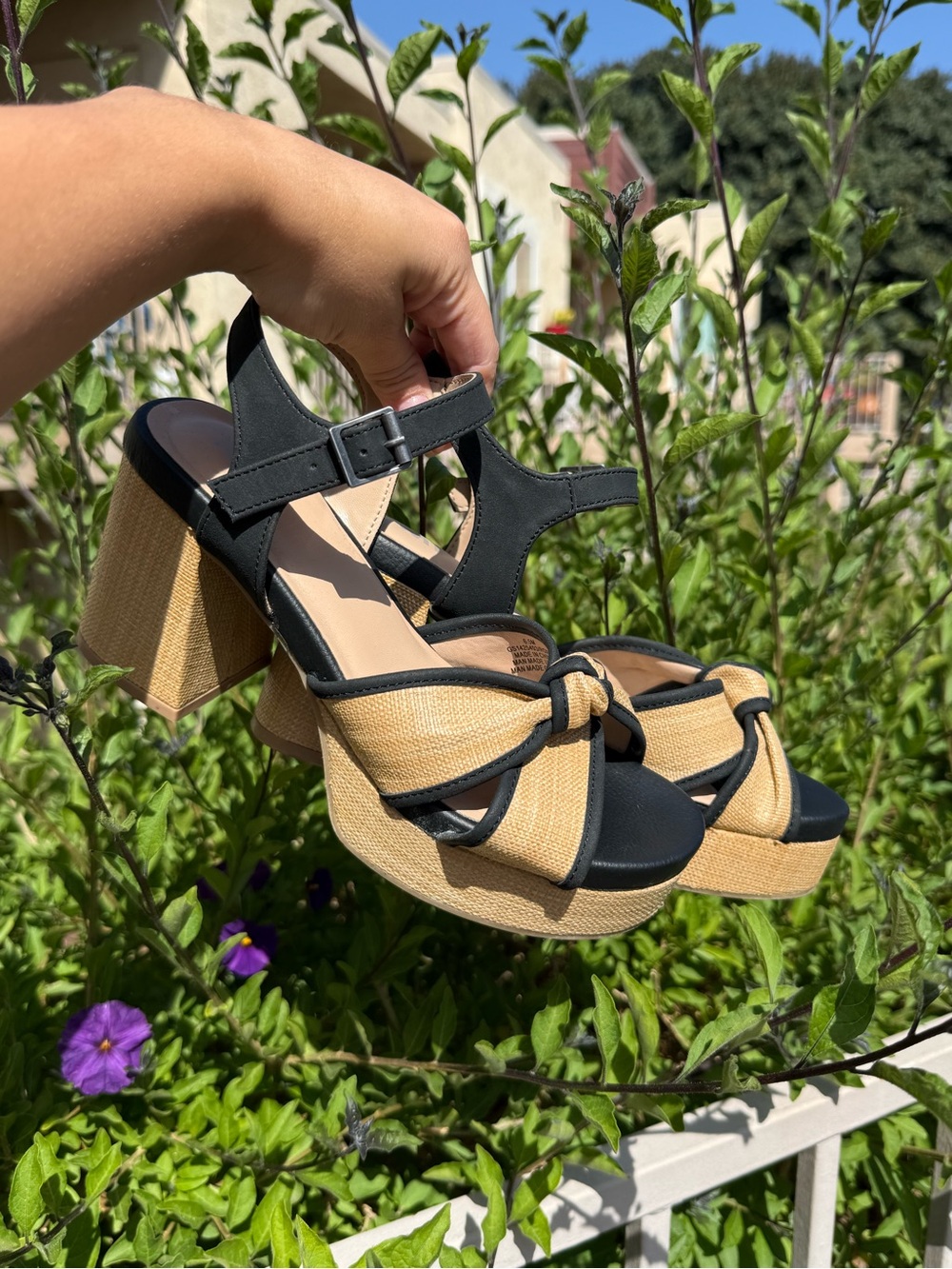 ❗️❗️❗️❗️SOLD❗️❗️❗️❗️MIA Black and Tan Knotted Platform Block Heel Sandals